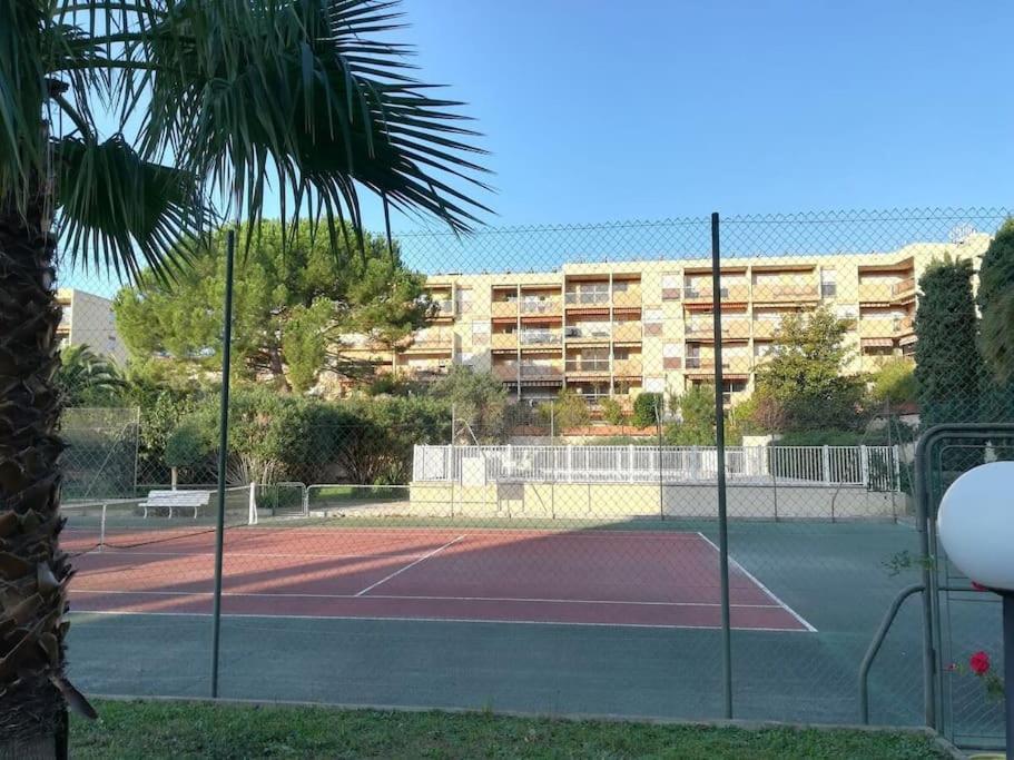 耶尔Les Jardins Du Luxembourg公寓 外观 照片